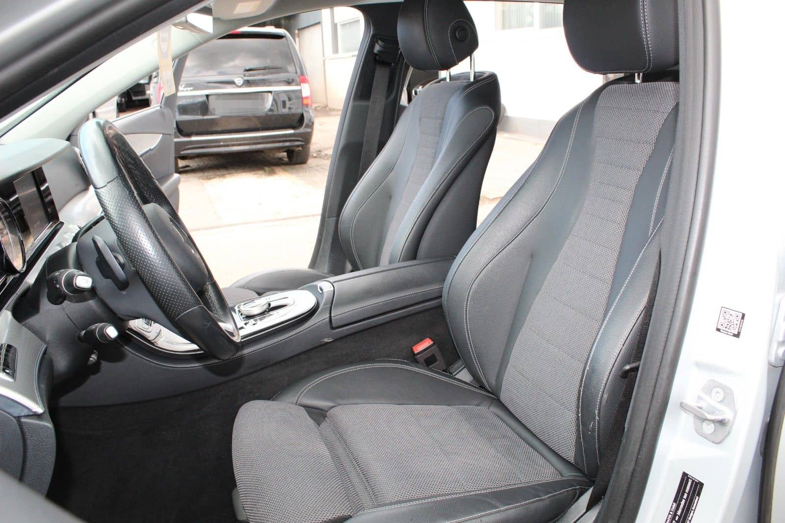 Mercedes-Benz E 220d T Avantg*LED*NAVI*LEDER*TOTW*SPUR foto 18