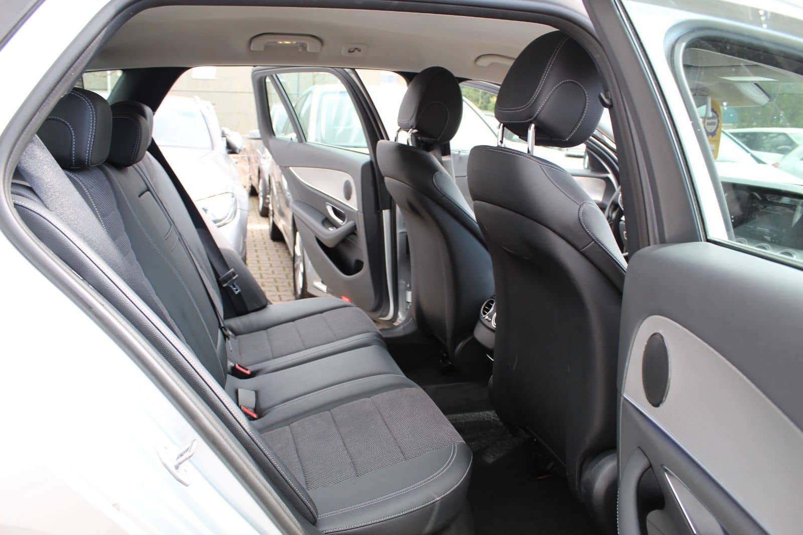 Mercedes-Benz E 220d T Avantg*LED*NAVI*LEDER*TOTW*SPUR foto 23