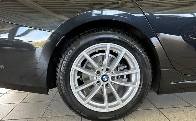 BMW 318 i M Sport AHK HUD 360° Kamera Alcantara LED foto 6