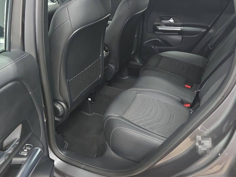 Mercedes-Benz GLA 200 d PROGRESSIVE AHK SHZ KLIMA NAVI MBUX foto 18