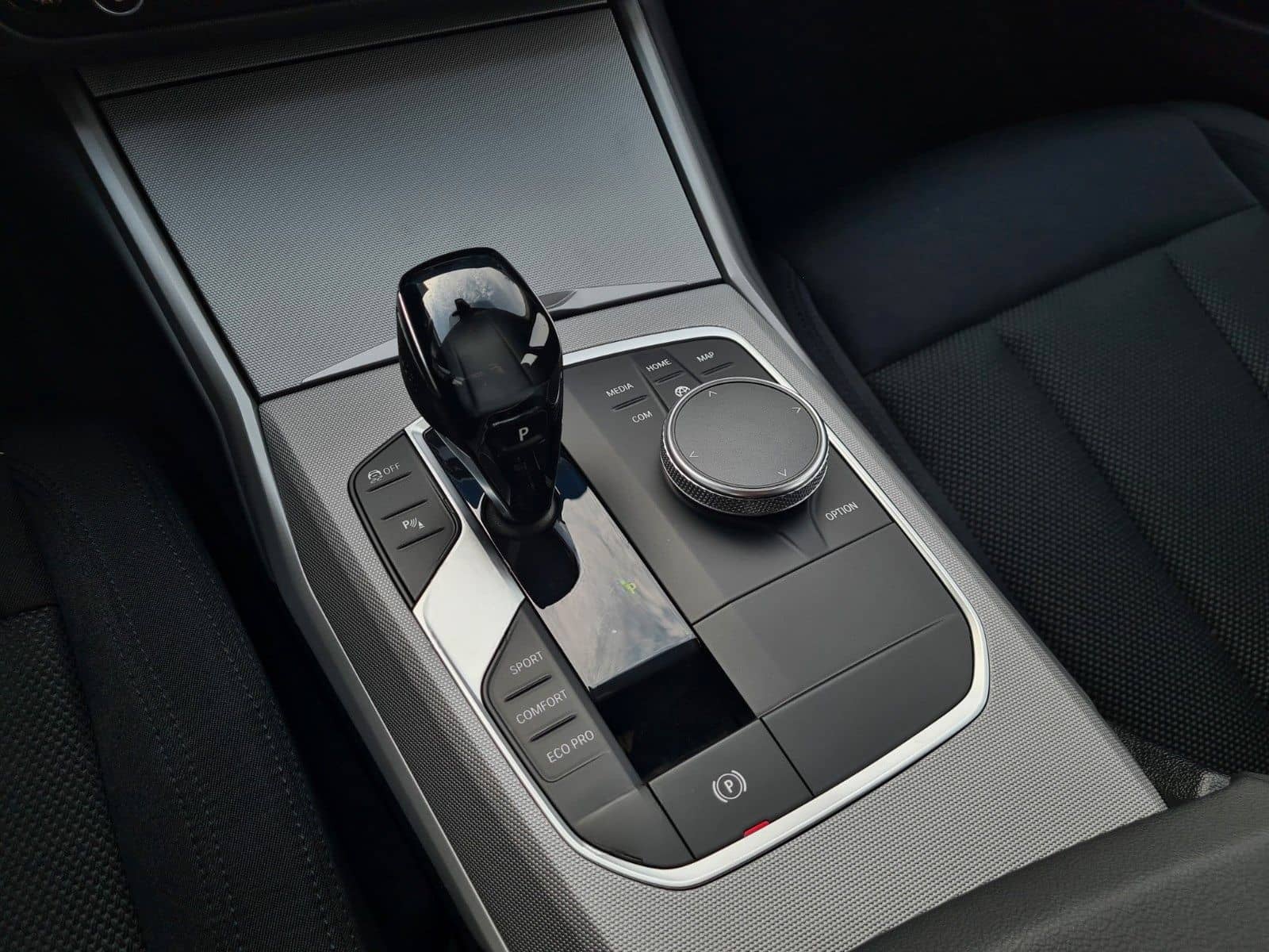 BMW 318d Advantage - ACC - HUD - 8 x ALU - foto 17