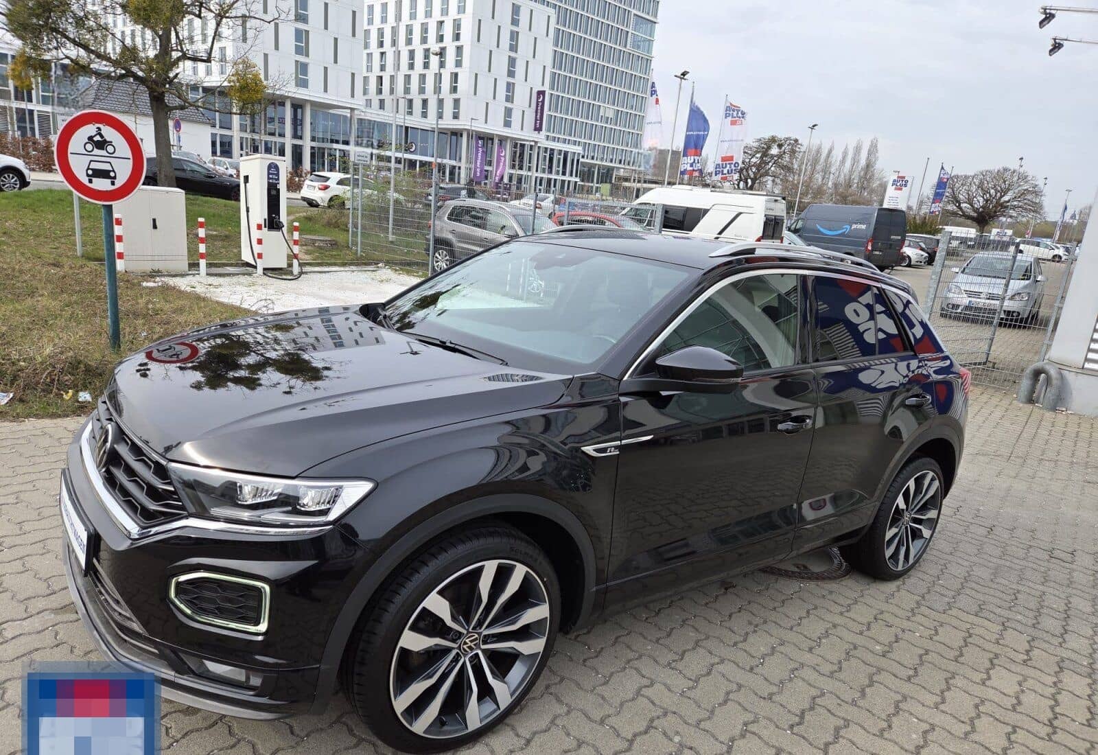 Volkswagen T-Roc 1.5 TSI R-LINE DSG Sport AHK+NAVI*SITZHZG foto 1