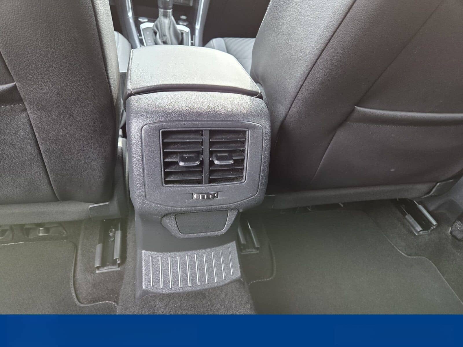 Volkswagen T-Roc 1.5 TSI R-LINE DSG Sport AHK+NAVI*SITZHZG foto 25