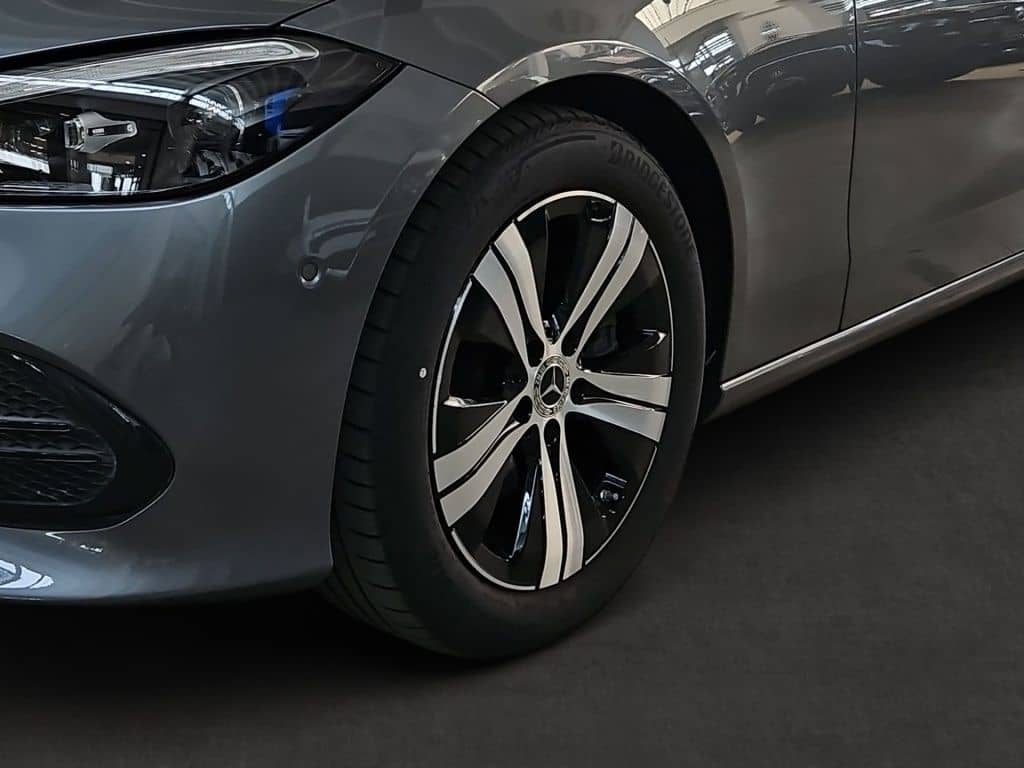 Mercedes-Benz C 200 Avantg. Navi LED SHZ Ambie. KeyLess KAM foto 6