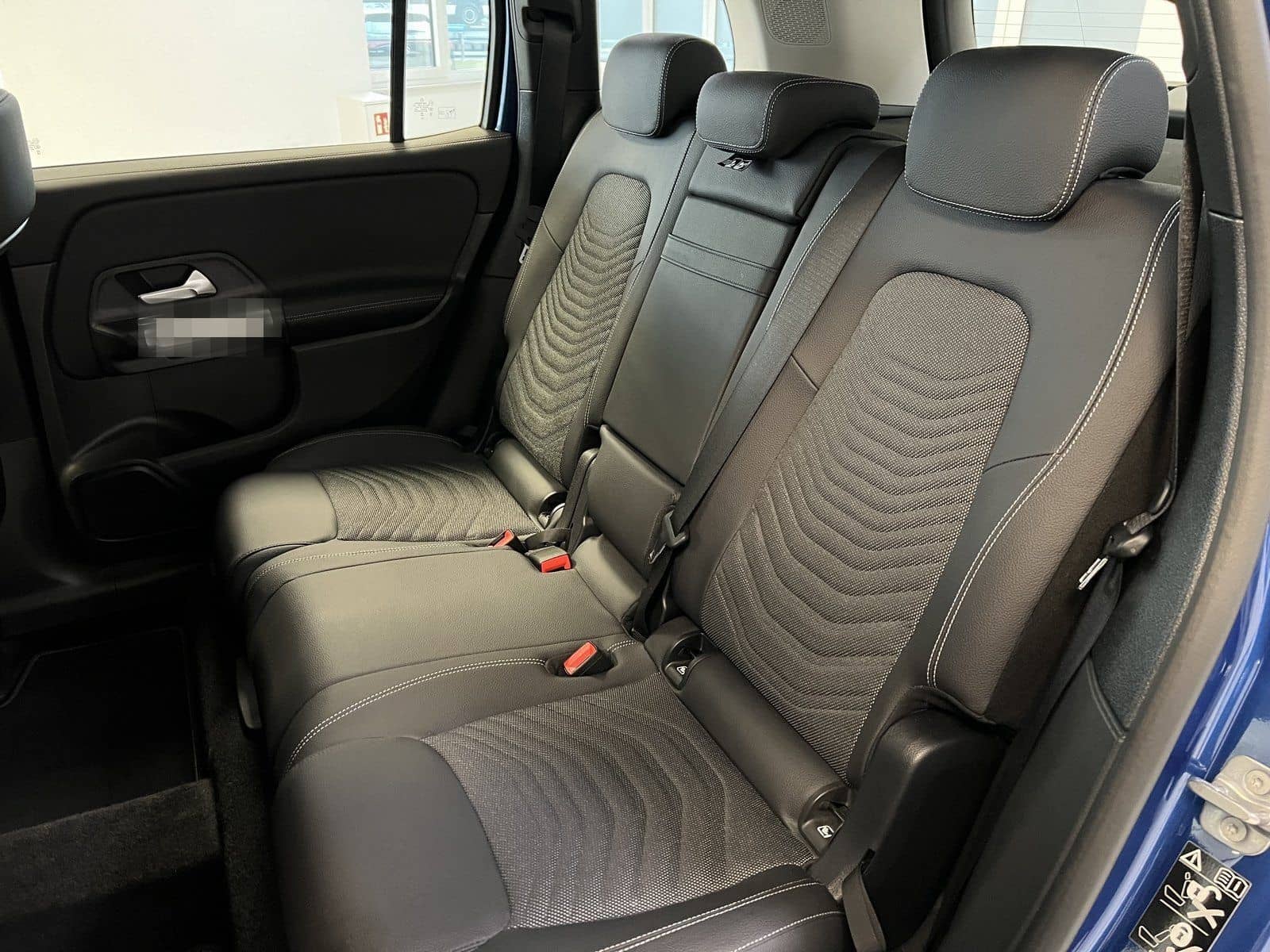 Mercedes-Benz GLB 220d 4M Prog Advanced Plus WinterPaket+KeyGO foto 8