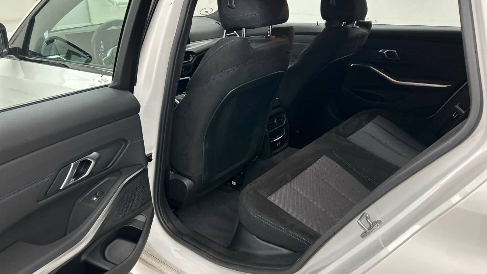 BMW 330i Touring xDrive M Sport ACC FL2 HiFi LED 3ZK foto 7