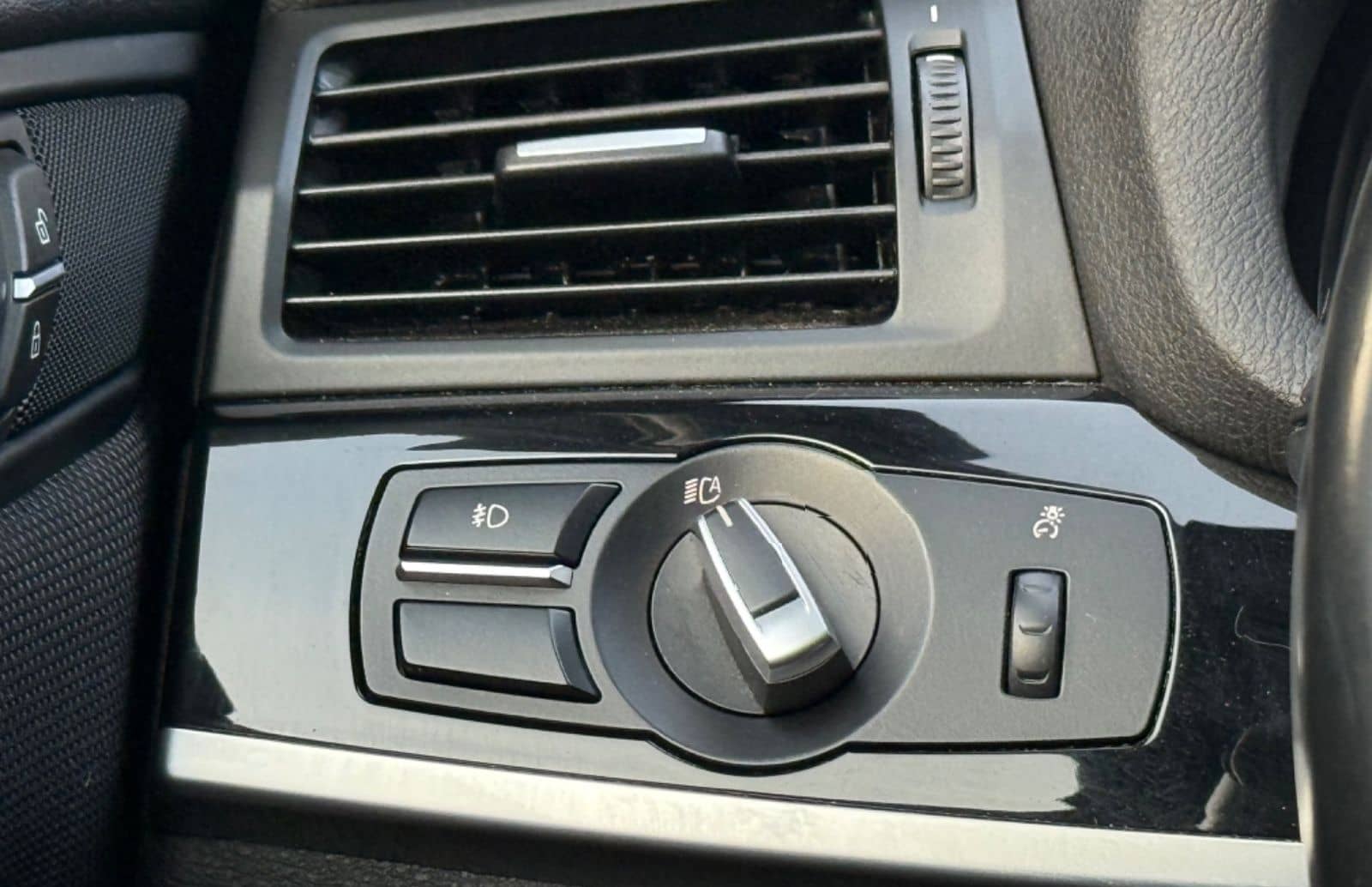 BMW X3 xDrive 20 d M-Paket (AHK-NAVI-Keyless-LED) foto 22