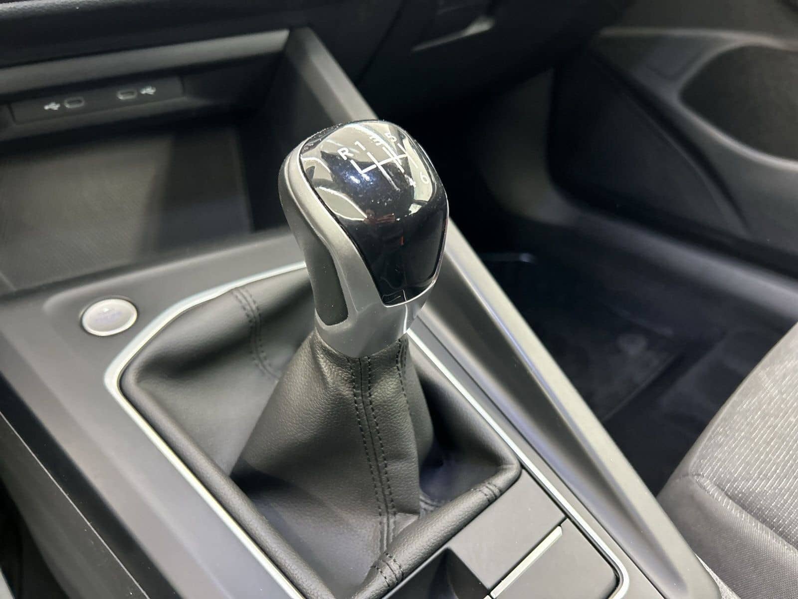 Volkswagen Golf VIII Variant 2.0 TDI Life LED+APP CON.+ACC foto 15