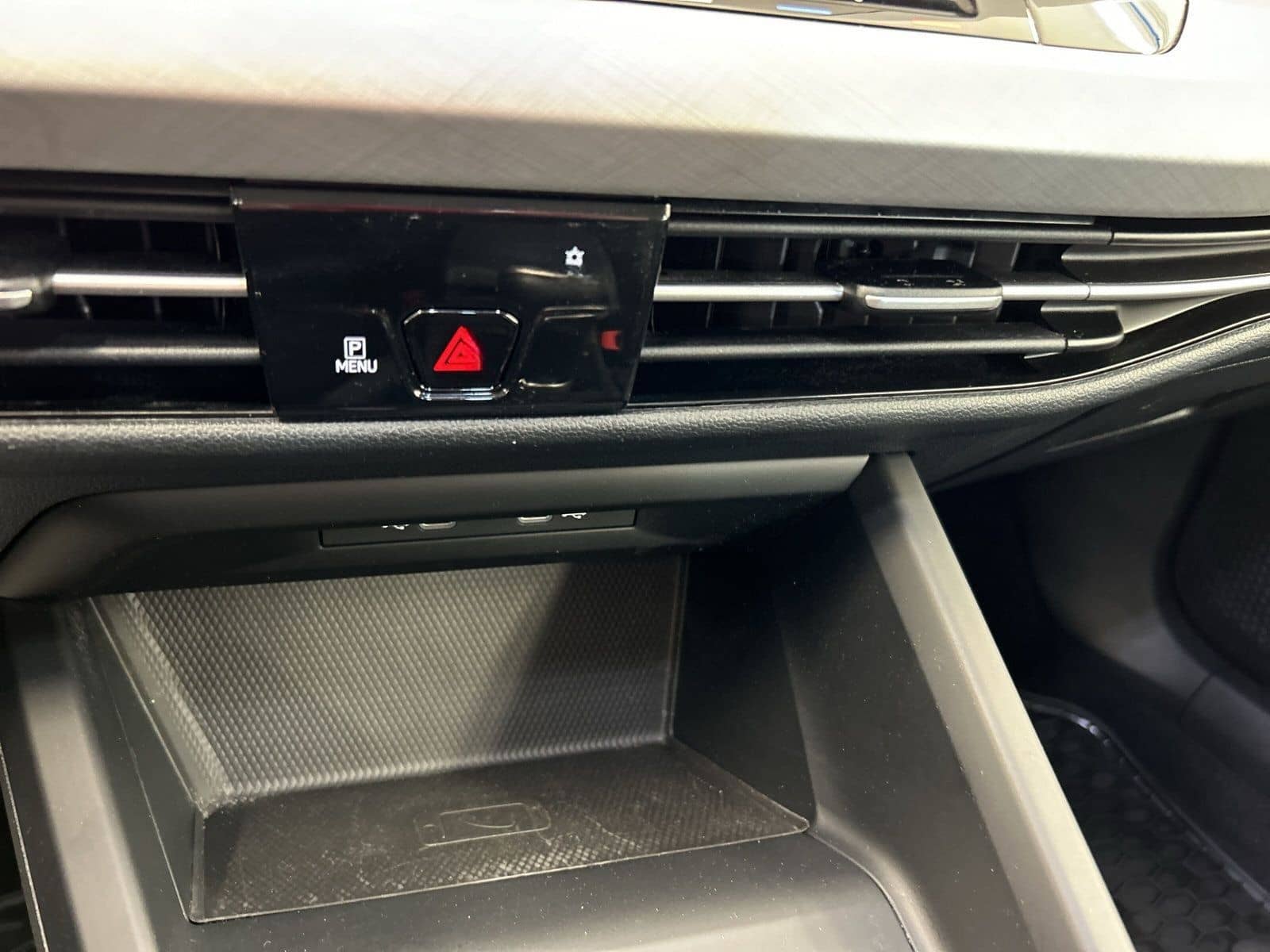 Volkswagen Golf VIII Variant 2.0 TDI Life LED+APP CON.+ACC foto 16