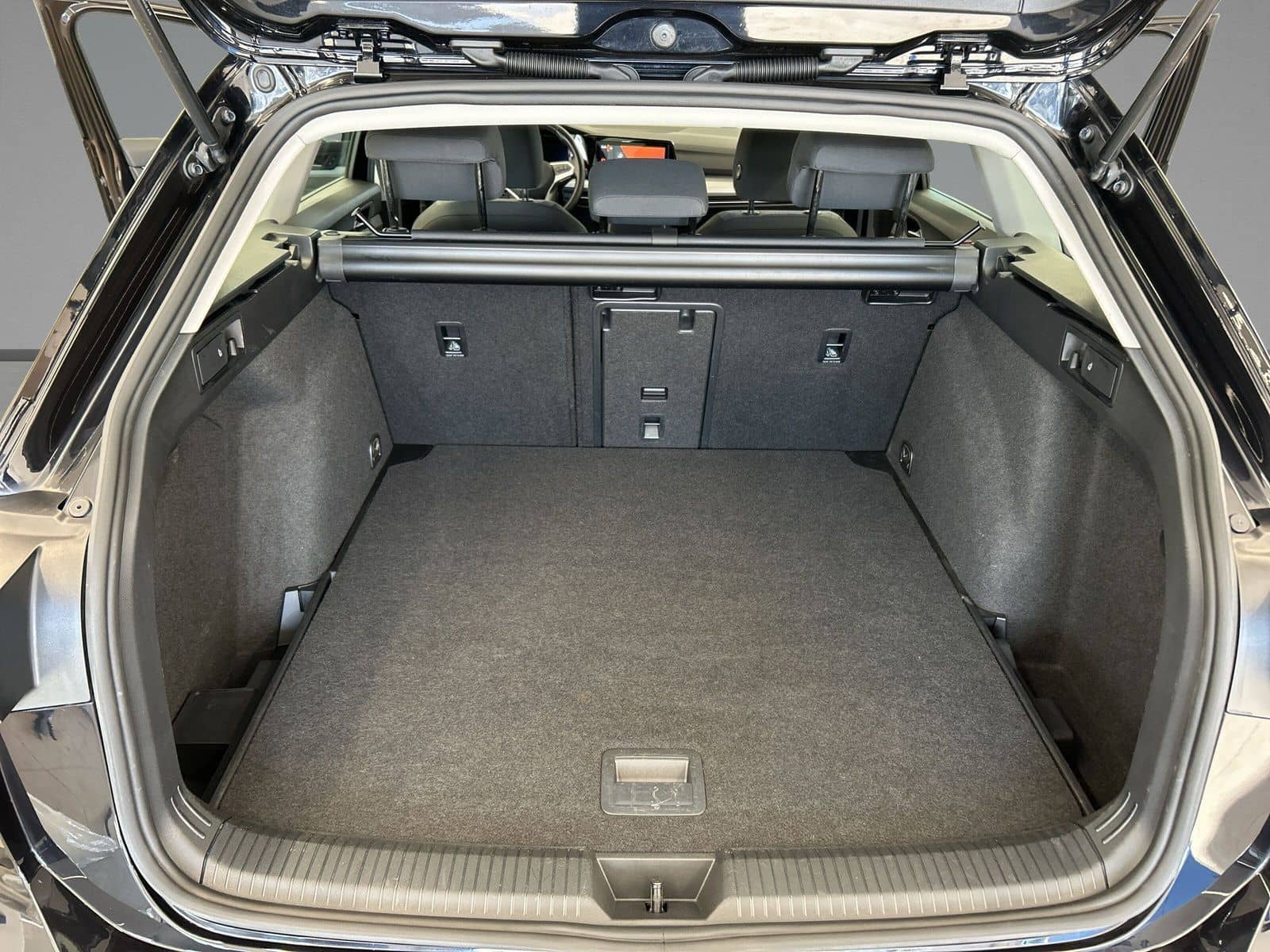 Volkswagen Golf VIII Variant 2.0 TDI Life LED+APP CON.+ACC foto 9