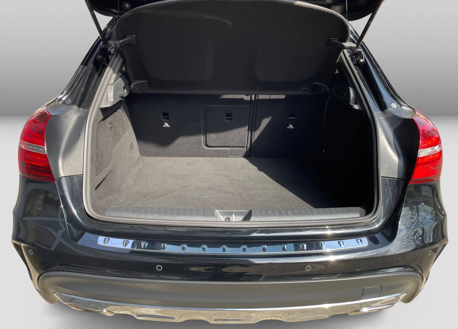 Mercedes-Benz GLA 250 4Matic Automatik (DCT) AMG-Line 360° LED foto 12