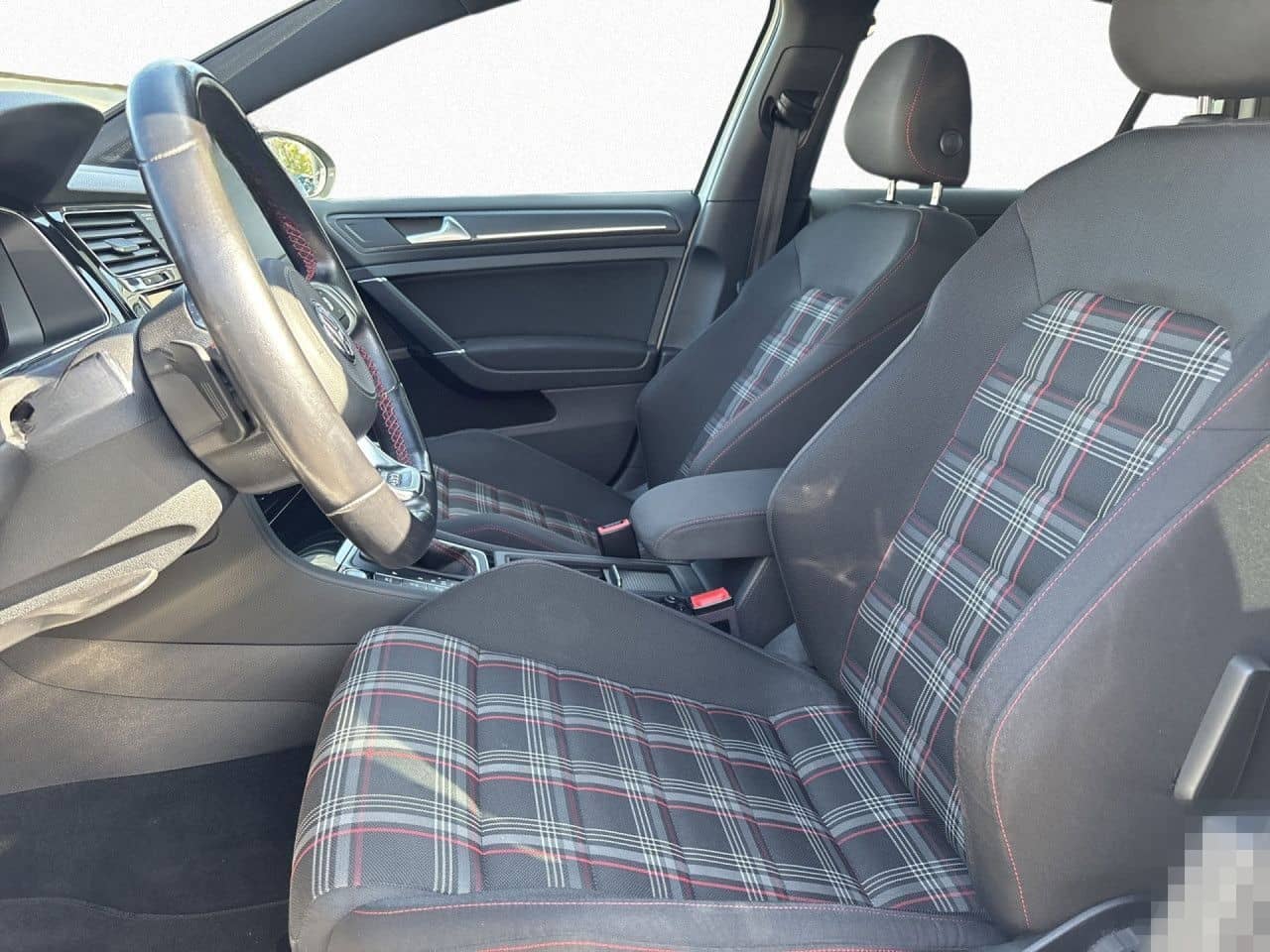 Volkswagen Golf 2.0 GTI DSG LED Kamera AppConnect Klima foto 9