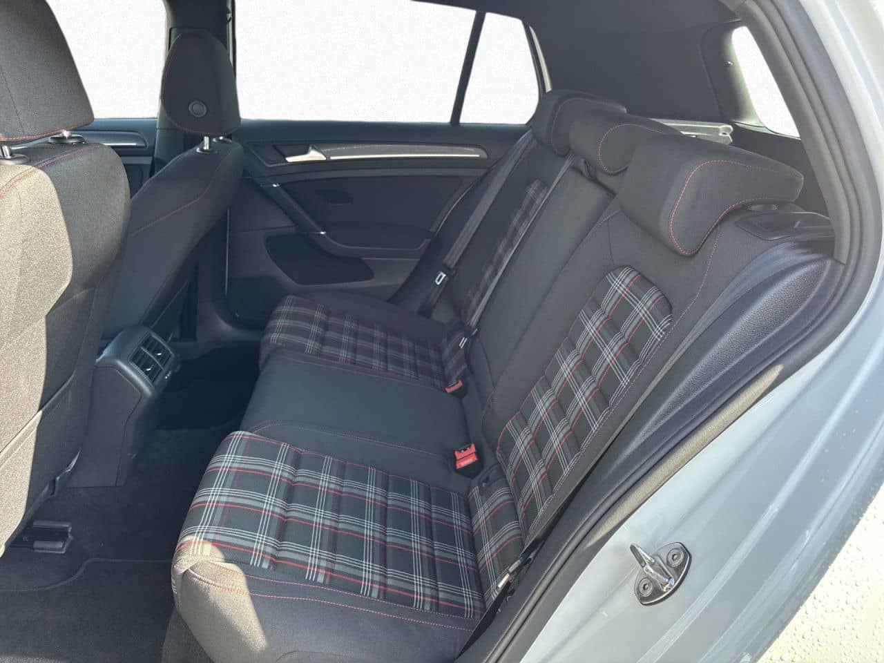 Volkswagen Golf 2.0 GTI DSG LED Kamera AppConnect Klima foto 10