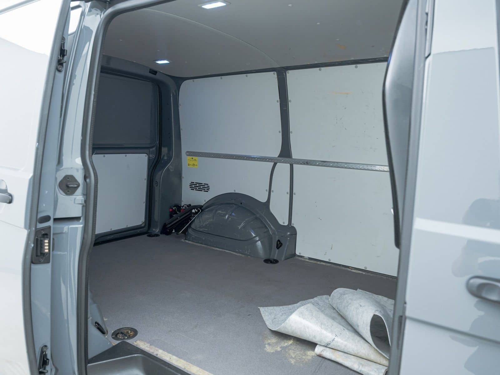 Volkswagen T6.1 Transporter Kasten TDI L1H1**KLIMA*AHK*SHZ* foto 19