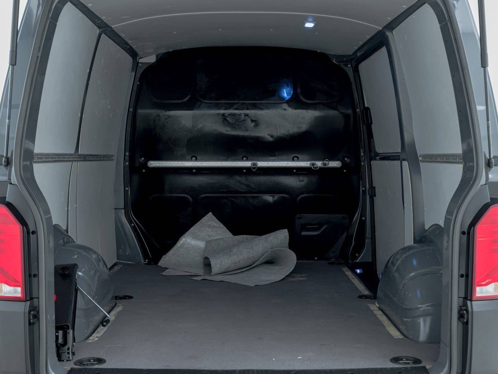 Volkswagen T6.1 Transporter Kasten TDI L1H1**KLIMA*AHK*SHZ* foto 22