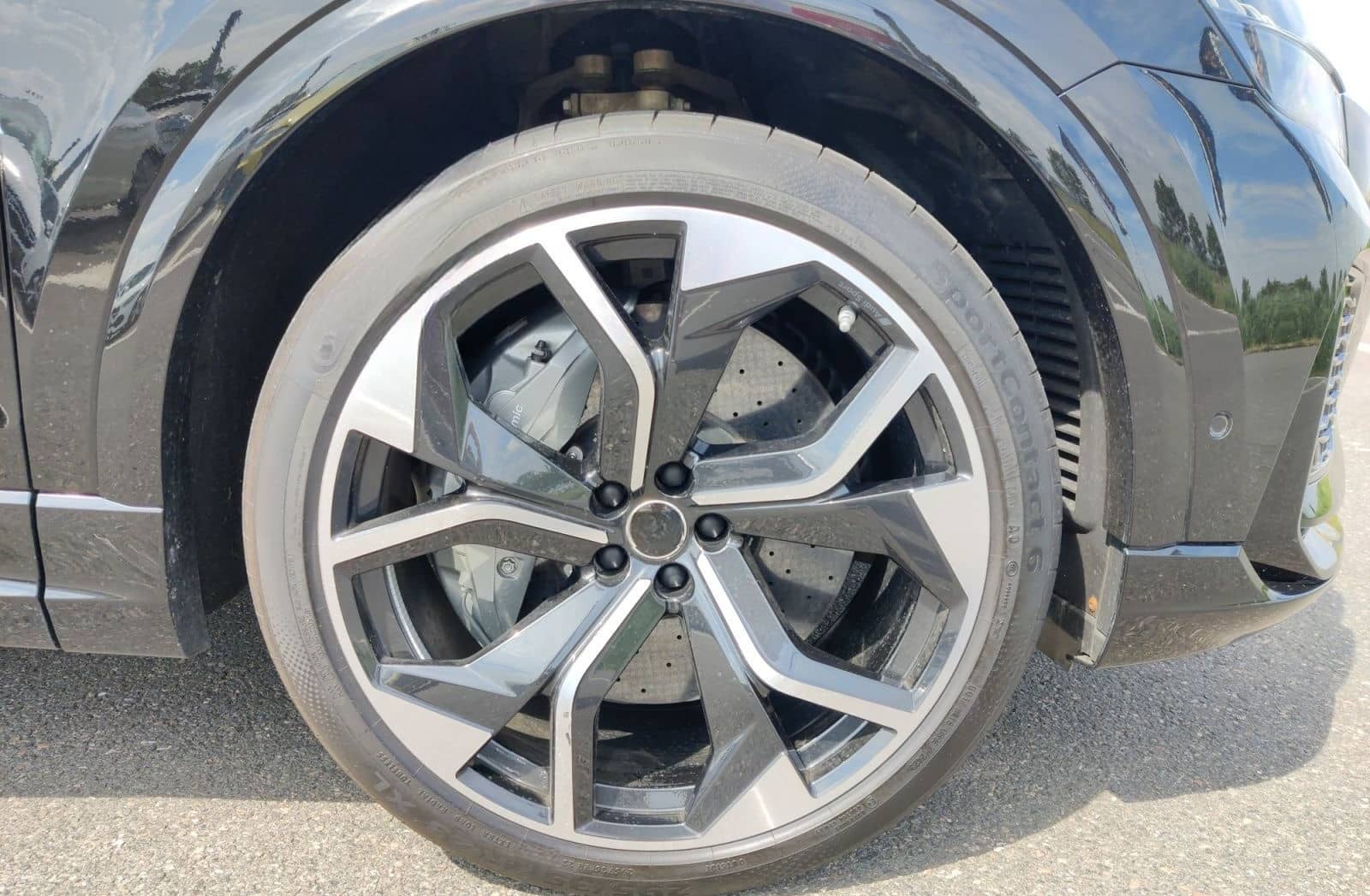 Audi RSQ8 4.0 TFSI q. Tiptr., Akrapovic, Dynamik Plus foto 17