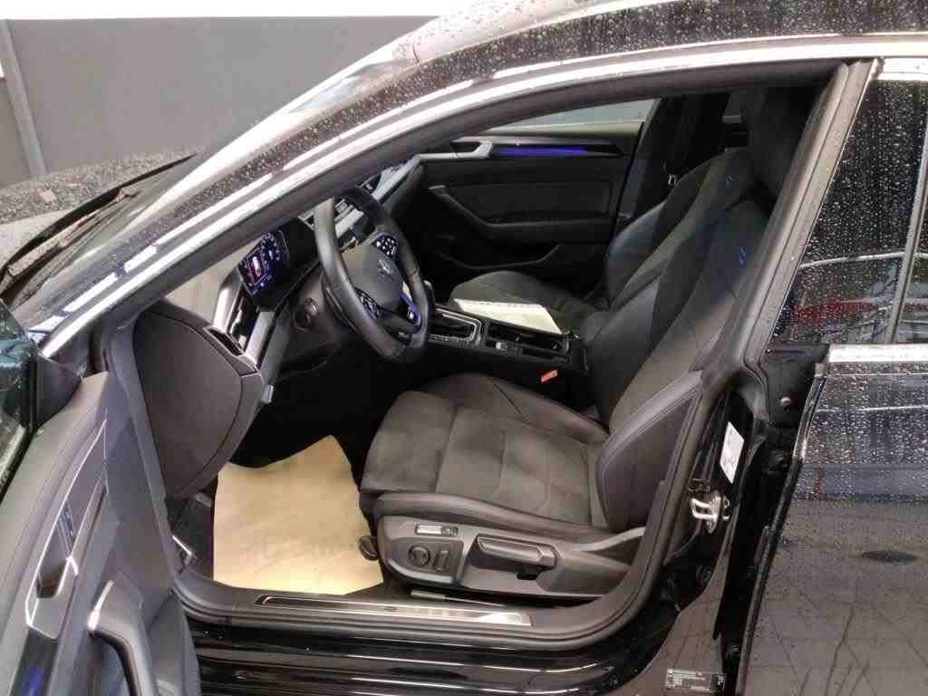 Volkswagen Arteon SB R 2.0TSI 4M DSG MATRIX+NAV+ACC+SHZ+AHK foto 4