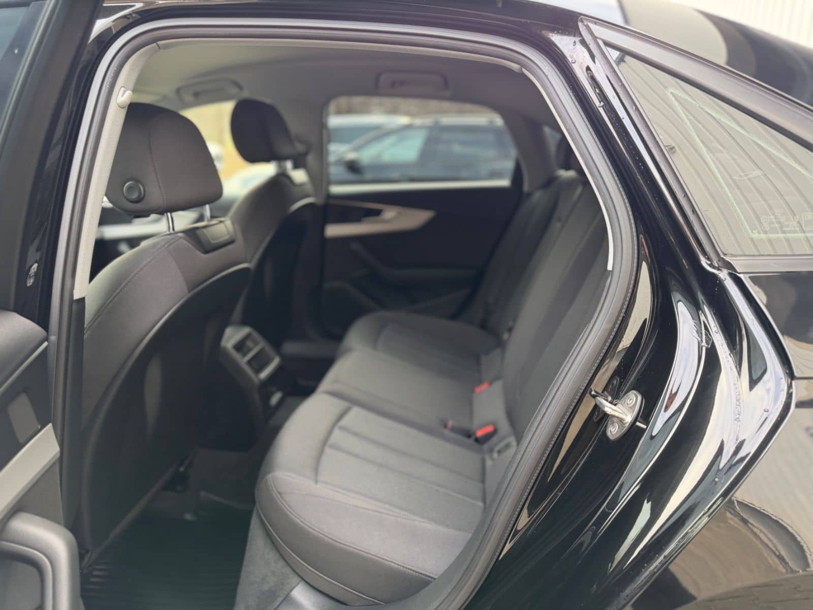 Audi A4 Lim. 35 TFSI advanced/LED/43.000km foto 19