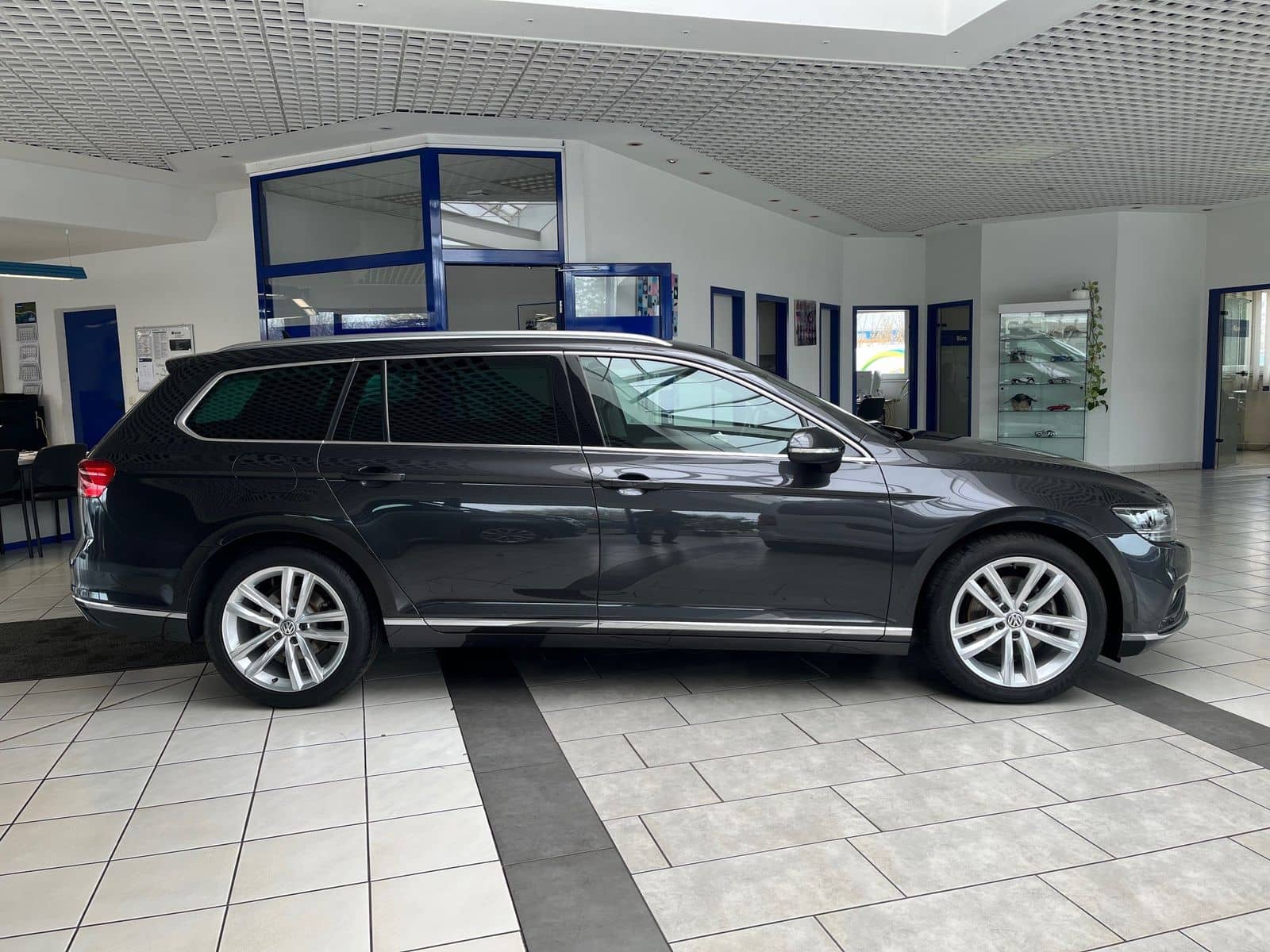 Volkswagen Passat Variant 1.5 TSI-DSG ELEGANCE,LED,ACC,AHK foto 2