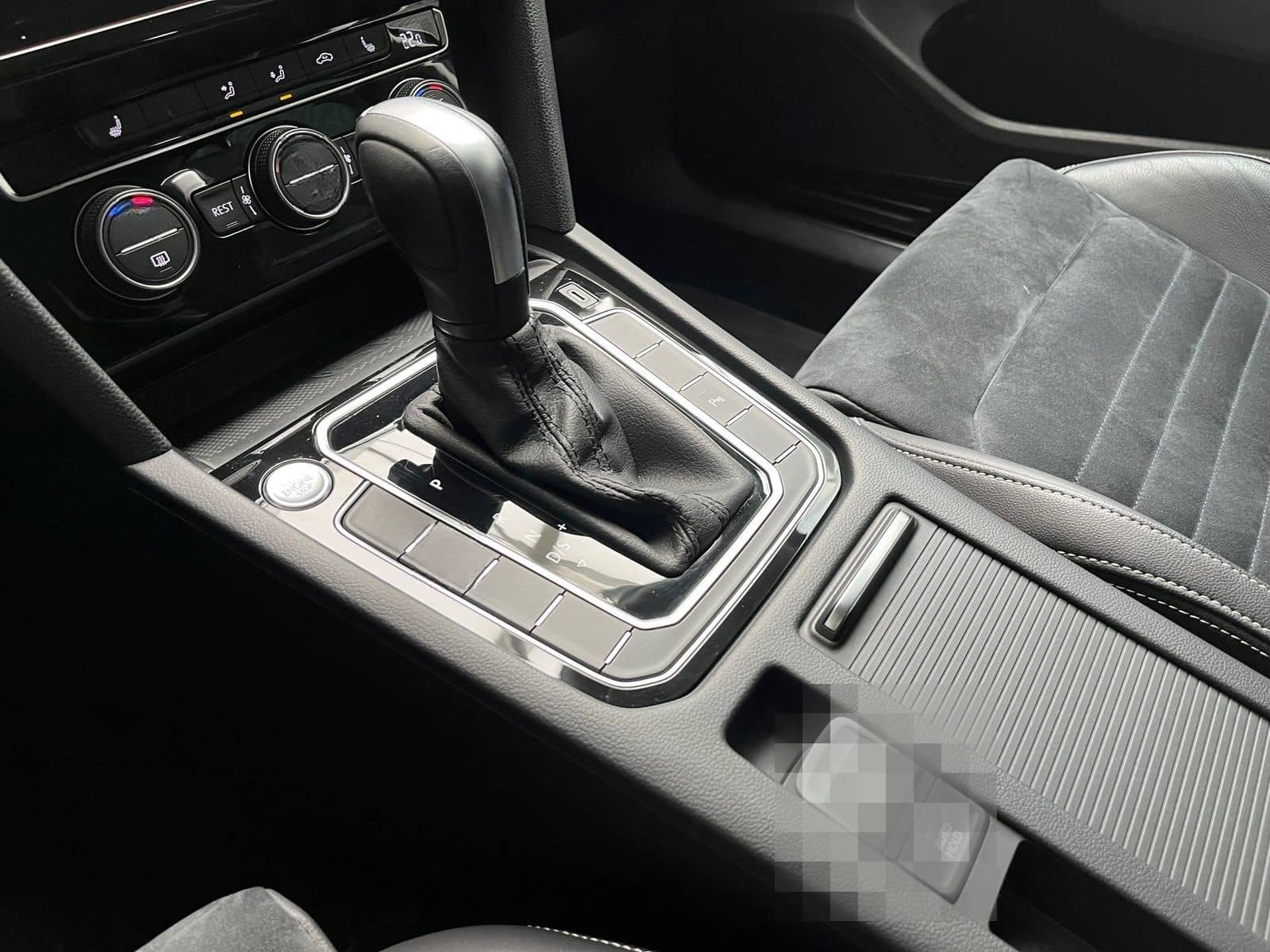 Volkswagen Passat Variant 1.5 TSI-DSG ELEGANCE,LED,ACC,AHK foto 13