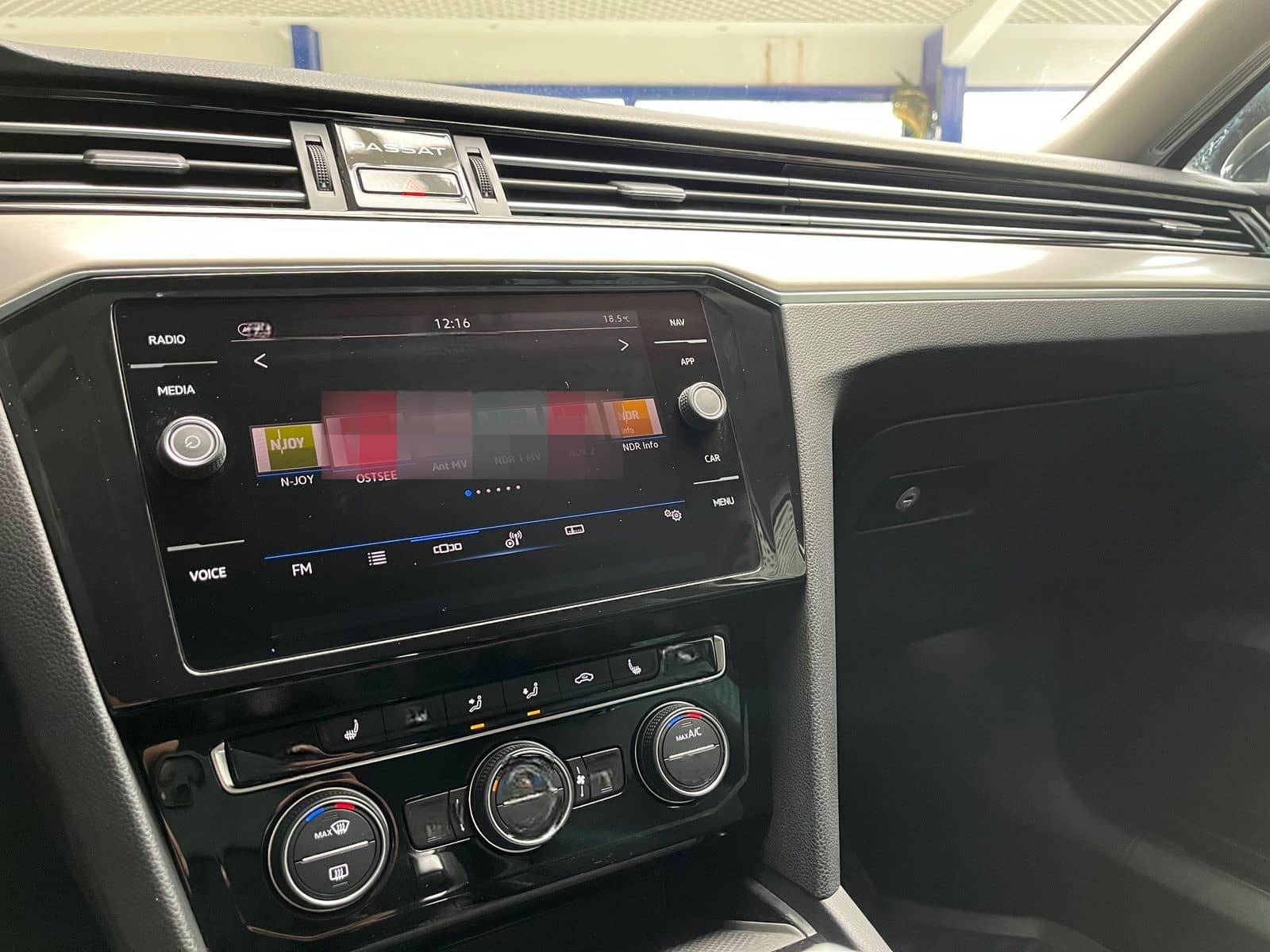 Volkswagen Passat Variant 1.5 TSI-DSG ELEGANCE,LED,ACC,AHK foto 14