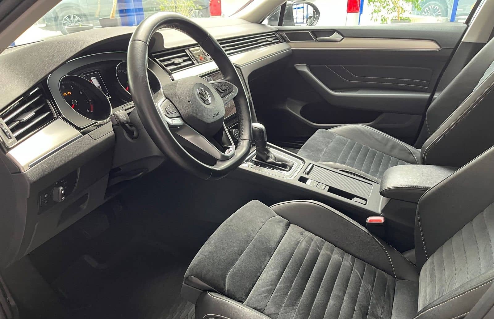 Volkswagen Passat Variant 1.5 TSI-DSG ELEGANCE,LED,ACC,AHK foto 7