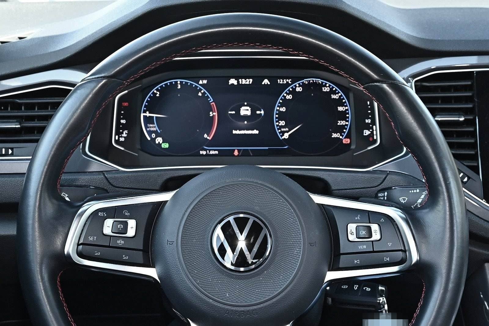 Volkswagen T-Roc 2.0 l TDI DSG Sport foto 15