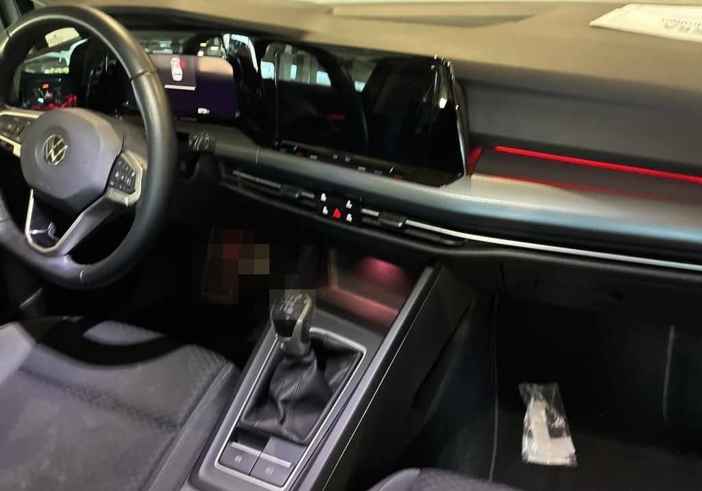 Volkswagen Golf VIII 1.5 TSI Active Navi, Rear-View, ZGV foto 6