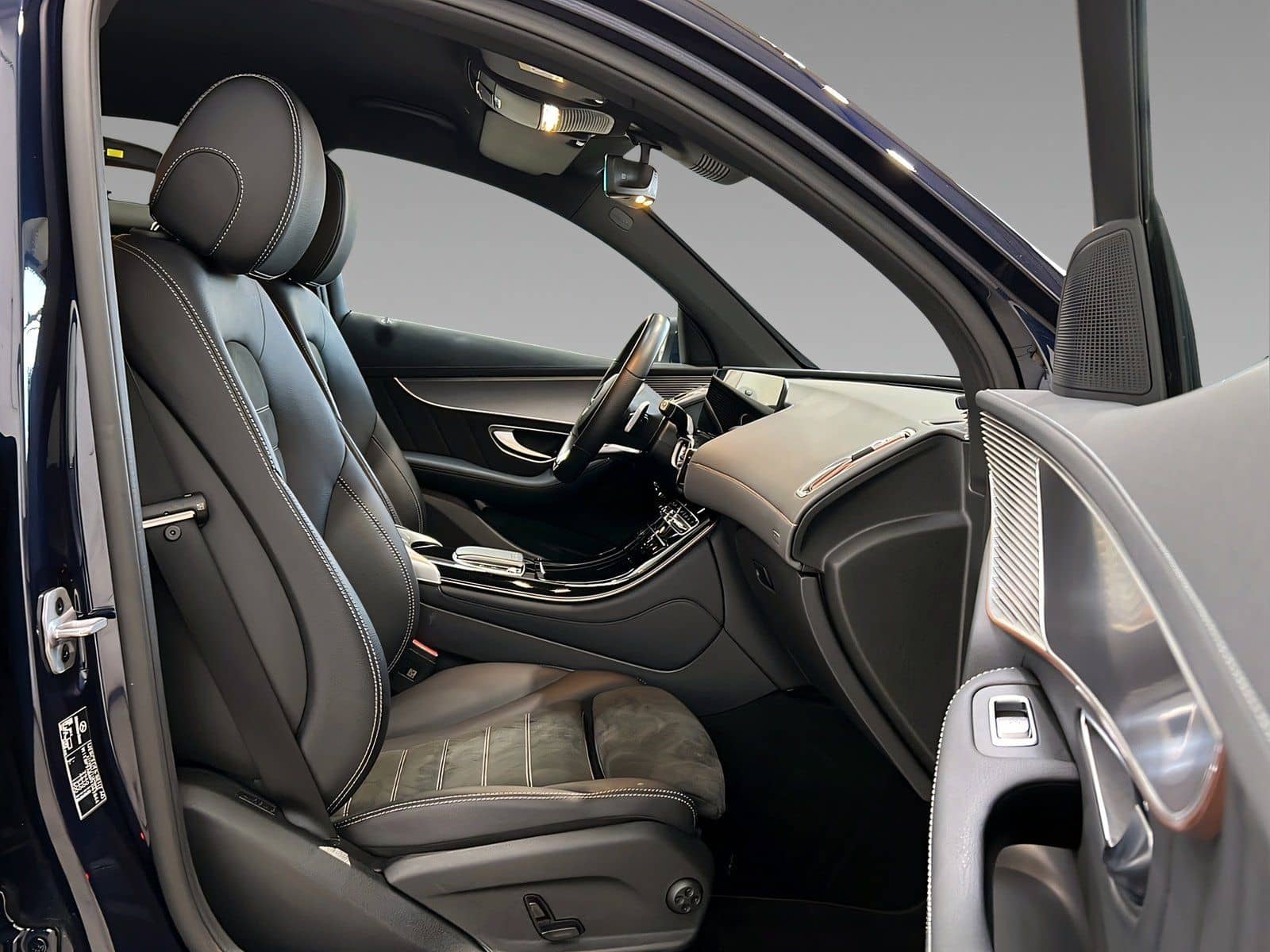 Mercedes-Benz EQC 400 4MATIC AMG+MULTIBEAM+Kamera+Ambiente+DAB foto 12