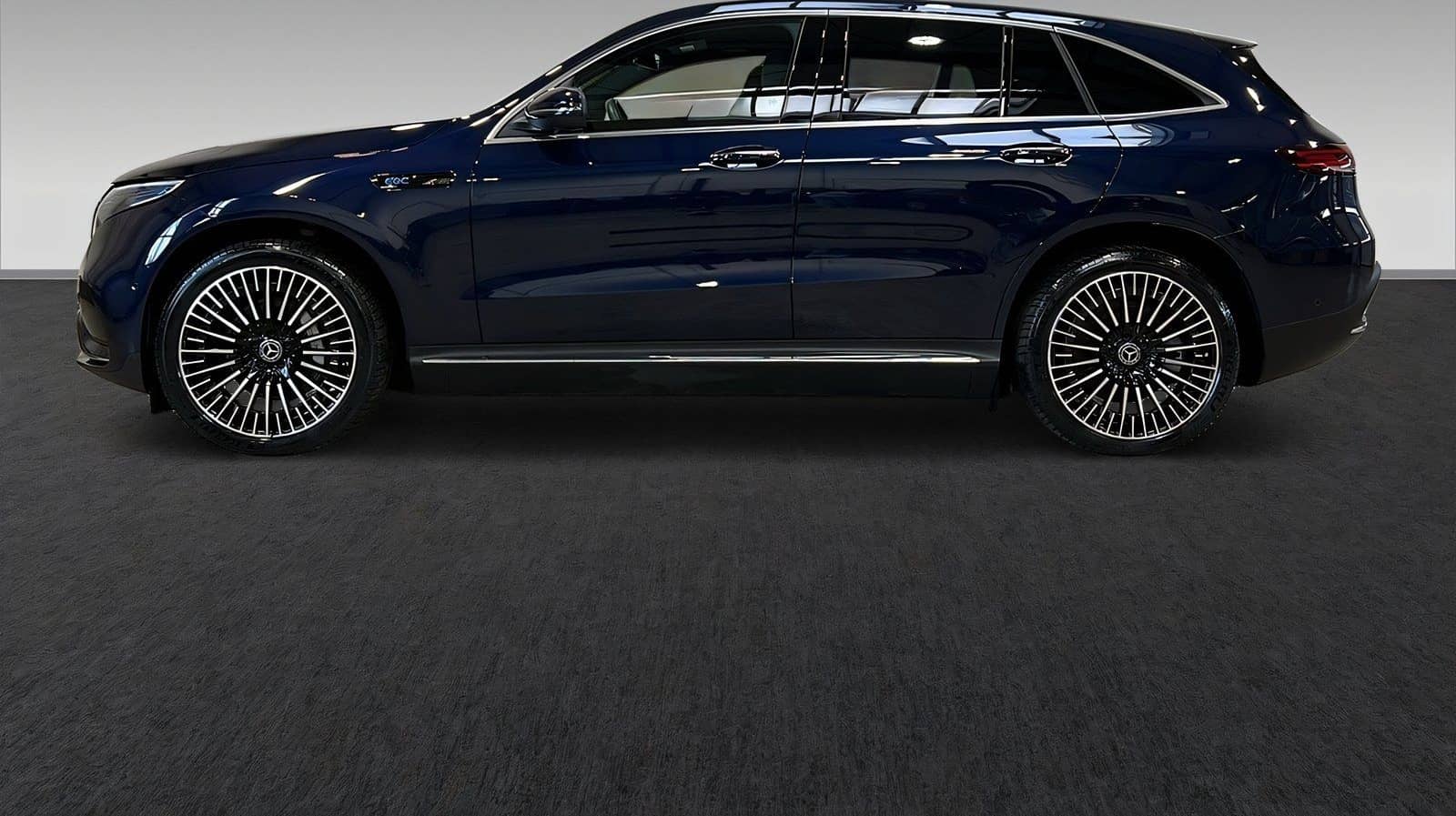 Mercedes-Benz EQC 400 4MATIC AMG+MULTIBEAM+Kamera+Ambiente+DAB foto 5