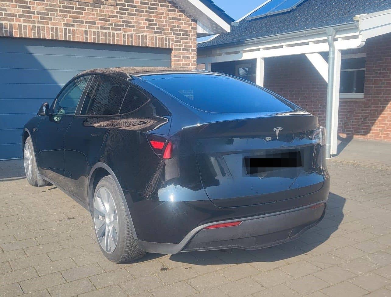 Tesla Model Y Basis RWD foto 5