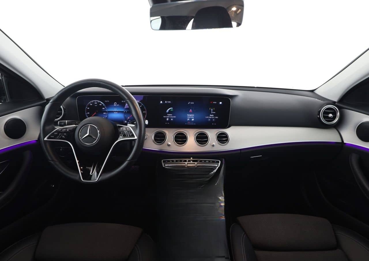 Mercedes-Benz E 220 d T Avantgarde Widescreen MBUX AHK Kamera foto 11