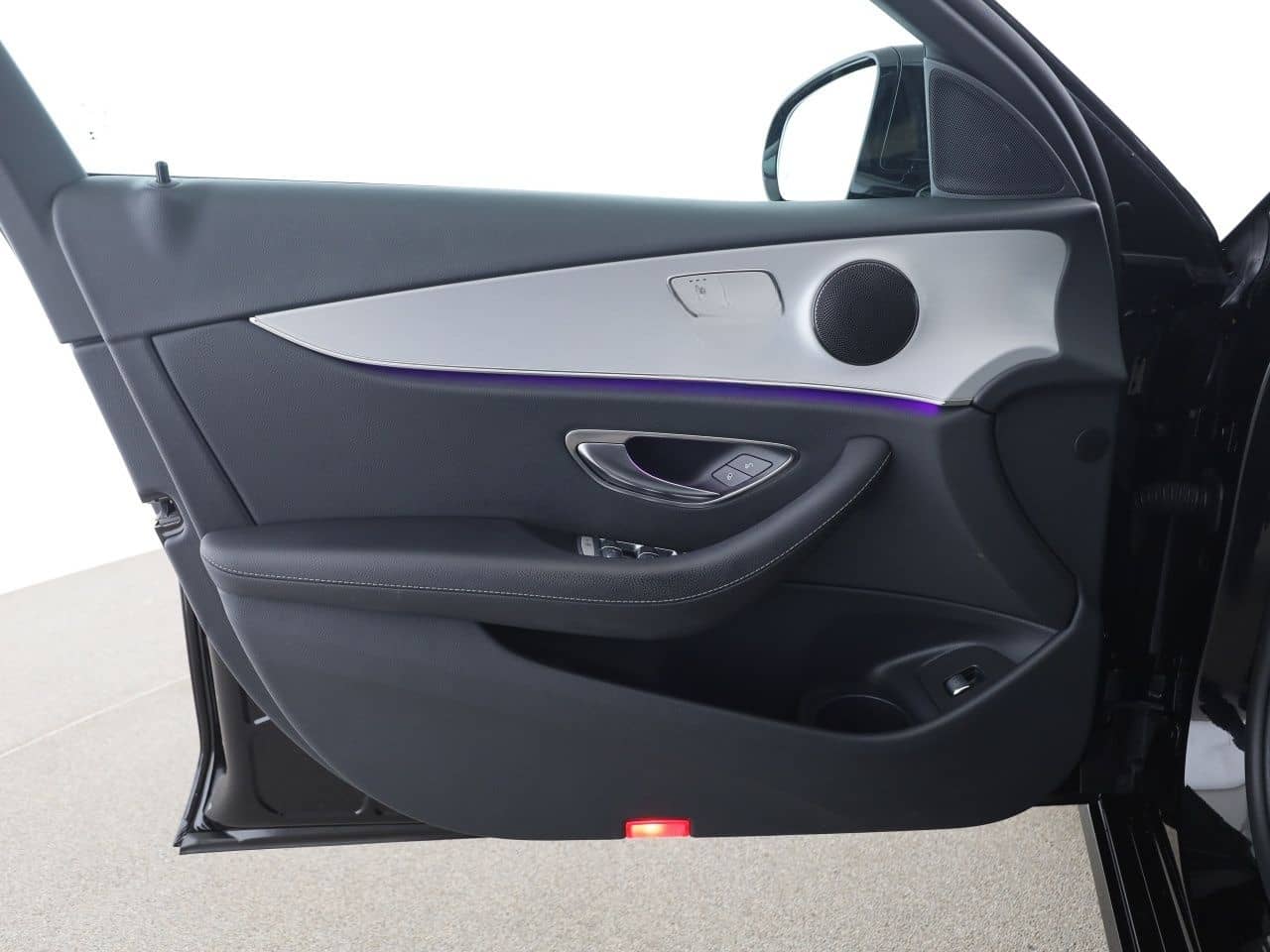 Mercedes-Benz E 220 d T Avantgarde Widescreen MBUX AHK Kamera foto 13