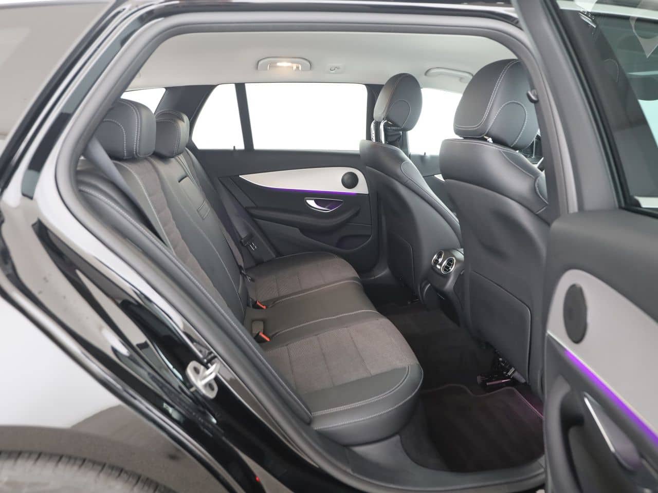 Mercedes-Benz E 220 d T Avantgarde Widescreen MBUX AHK Kamera foto 15