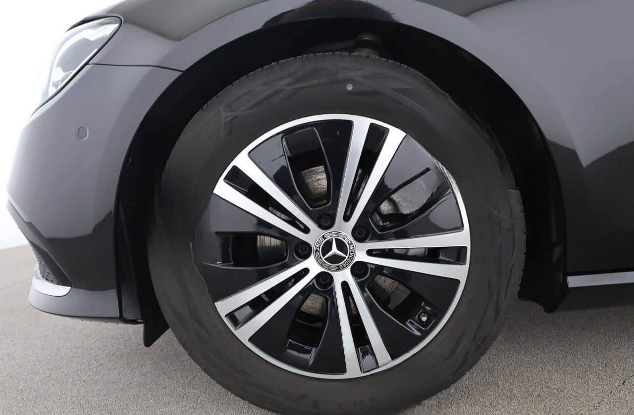 Mercedes-Benz E 220 d T Avantgarde Widescreen MBUX AHK Kamera foto 17