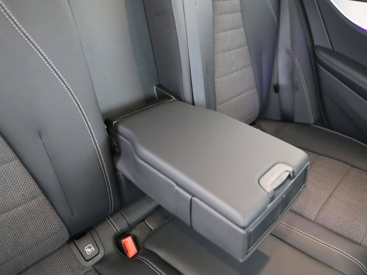 Mercedes-Benz E 220 d T Avantgarde Widescreen MBUX AHK Kamera foto 20