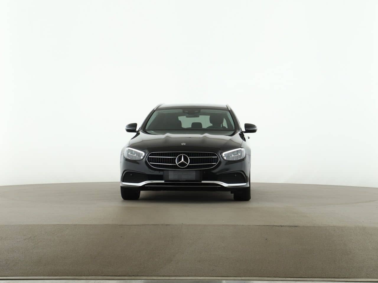 Mercedes-Benz E 220 d T Avantgarde Widescreen MBUX AHK Kamera foto 3