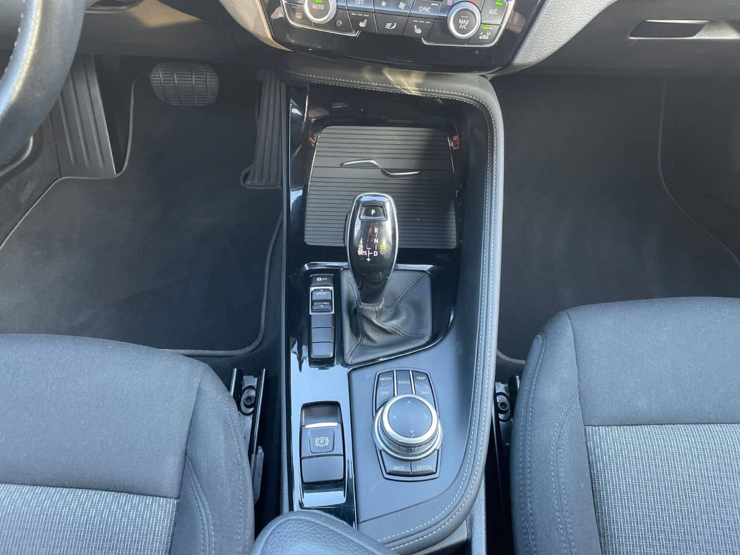 BMW X2 sDrive20i Advantage LED Navi Sitzhzg. PDC foto 11