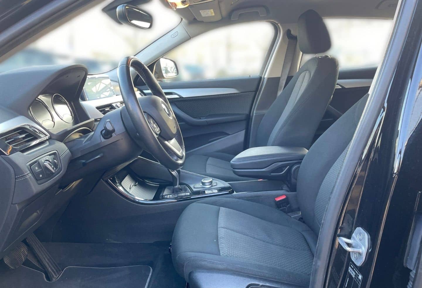 BMW X2 sDrive20i Advantage LED Navi Sitzhzg. PDC foto 6