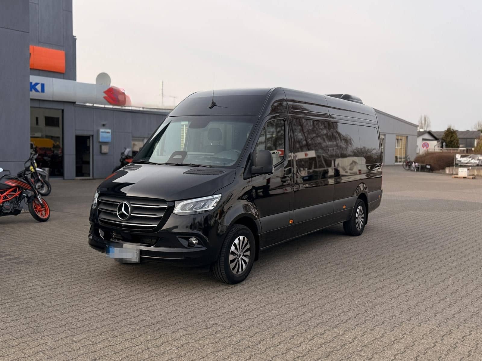 Mercedes-Benz Sprinter 319 Tourer foto 2