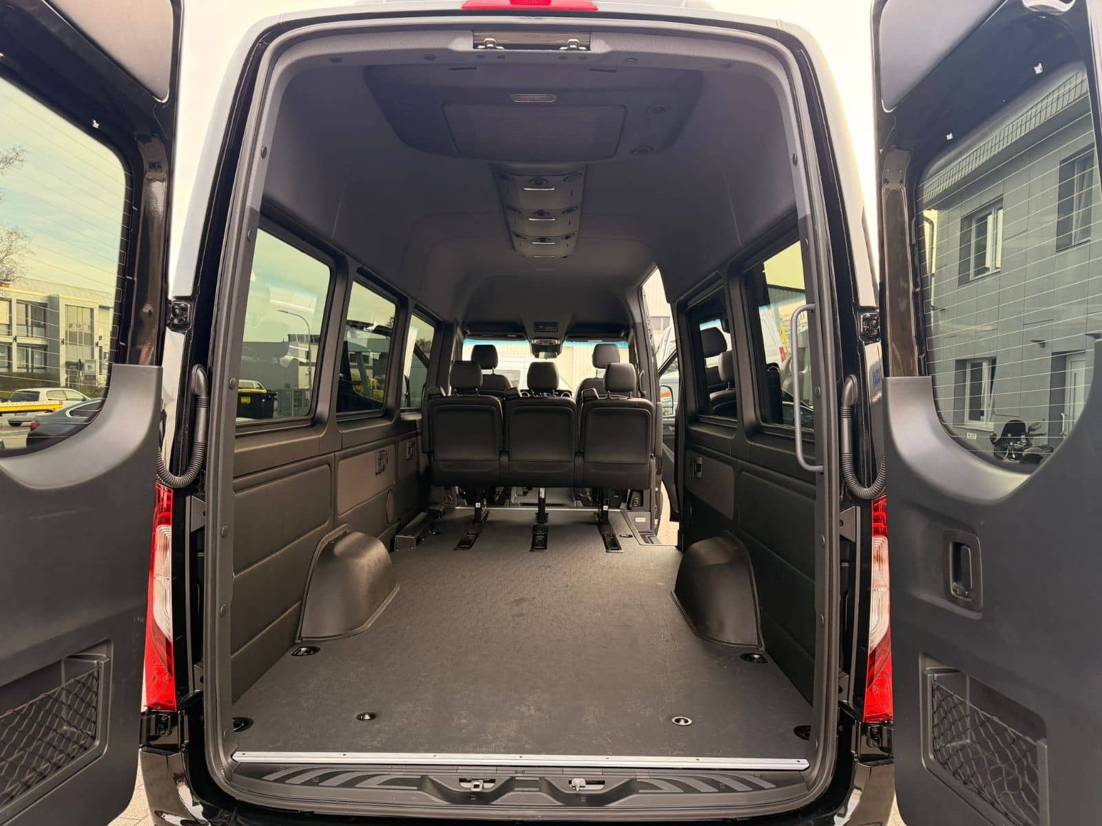 Mercedes-Benz Sprinter 319 Tourer foto 6