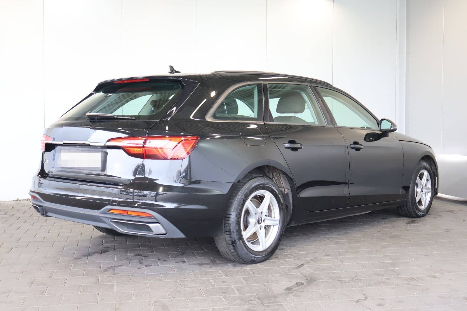 Audi A4 Avant 35 TDI PRE SENSE+NAVI+LED+PDC+ALU foto 4