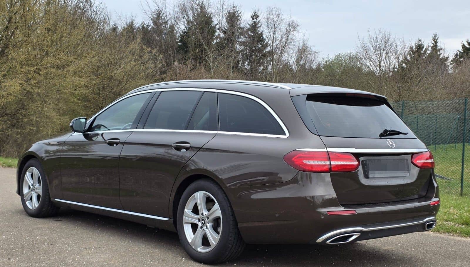 Mercedes-Benz E220 d T-Modell MULTIBEAM LED.AHK.Ambiente.RFK foto 4