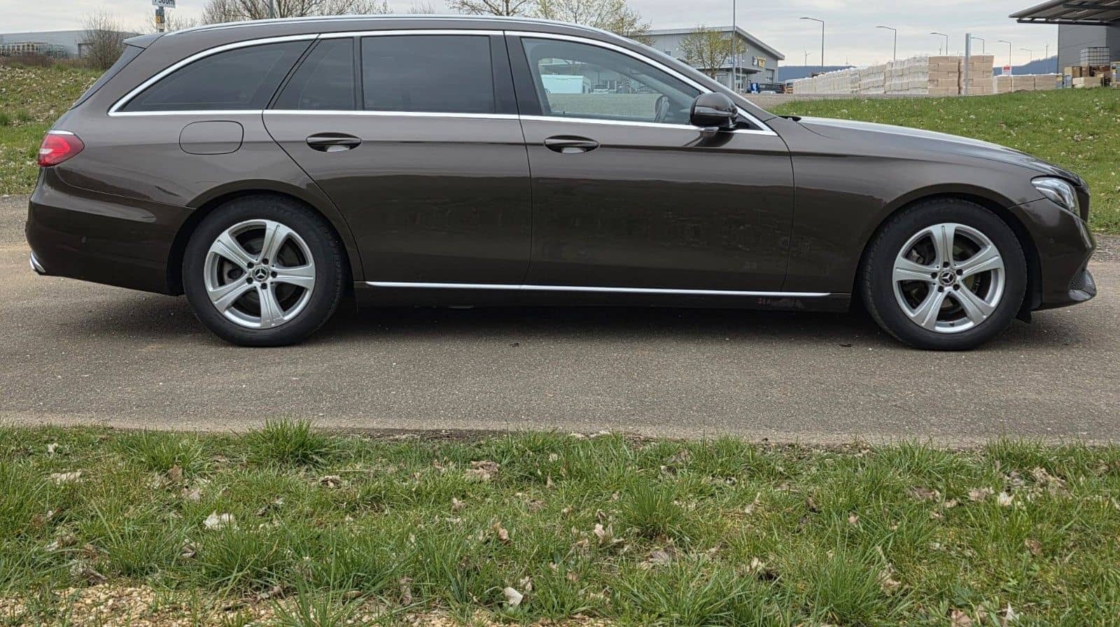 Mercedes-Benz E220 d T-Modell MULTIBEAM LED.AHK.Ambiente.RFK foto 7