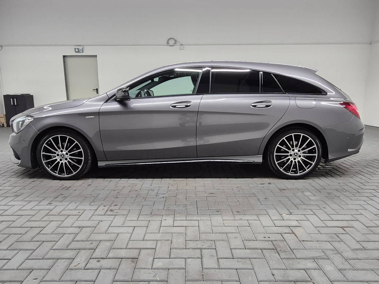 Mercedes-Benz CLA 200 SB AMG-Line LED/Navi/SHZ/Kam/Pano/18-LM foto 2
