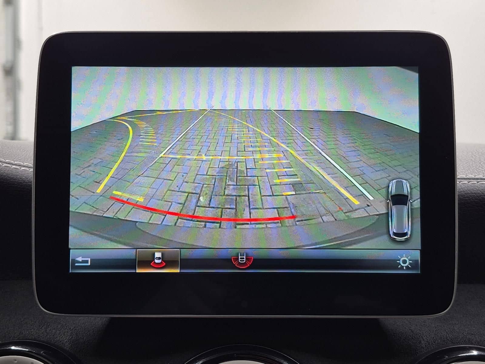 Mercedes-Benz CLA 200 SB AMG-Line LED/Navi/SHZ/Kam/Pano/18-LM foto 15