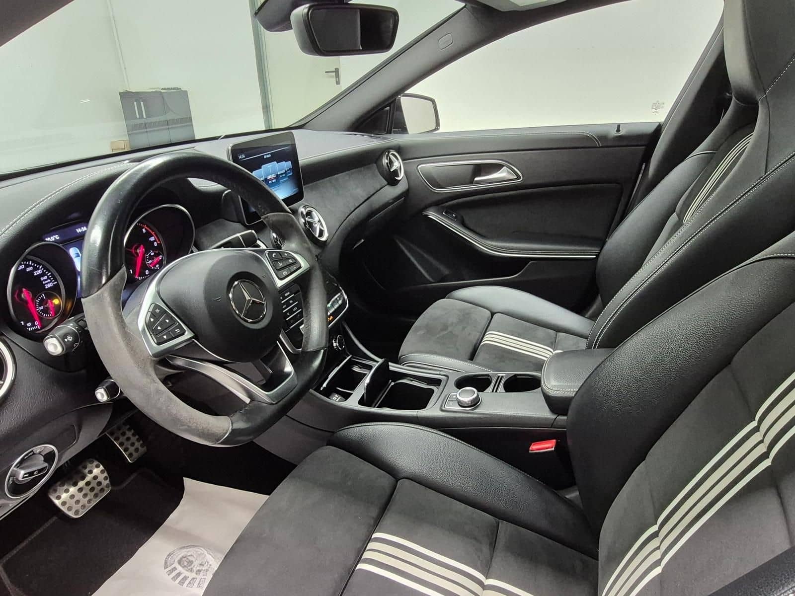 Mercedes-Benz CLA 200 SB AMG-Line LED/Navi/SHZ/Kam/Pano/18-LM foto 9