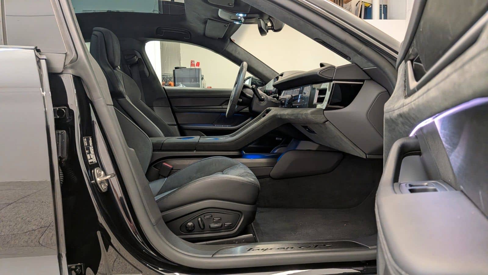 Porsche Taycan GTS/Pano/Chrono/360°/Matrix/Luft/ACC/21"/ foto 19