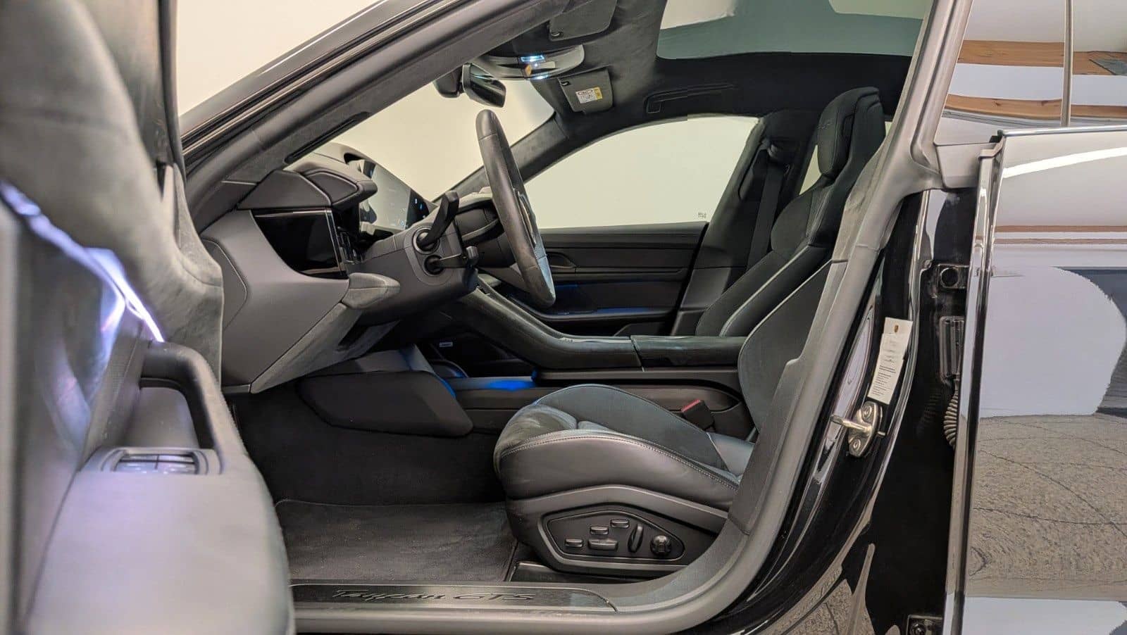 Porsche Taycan GTS/Pano/Chrono/360°/Matrix/Luft/ACC/21"/ foto 8