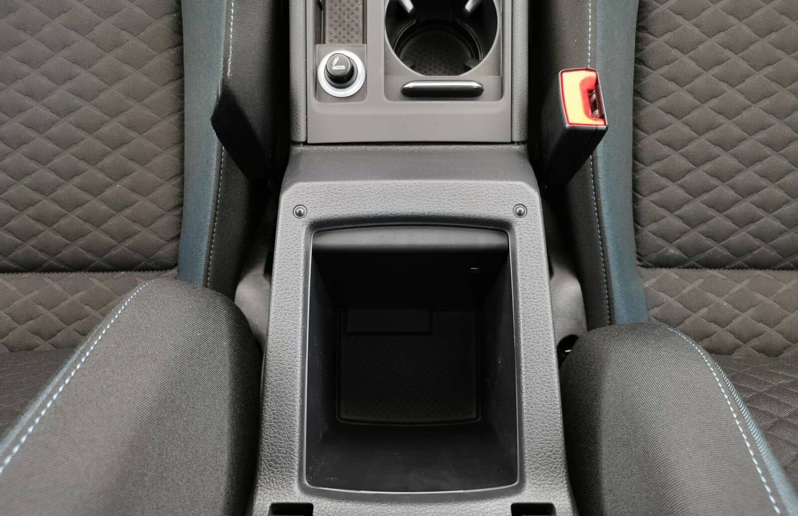 Volkswagen Golf VII 1.5 TSI IQ.DRIVE OPF BLUETOOTH+ACC+SHZ+ foto 17